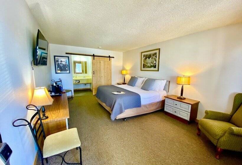 فندق على الطريق Old Montana Inn