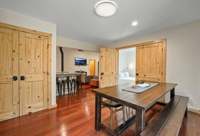 Mountain Pine Memories