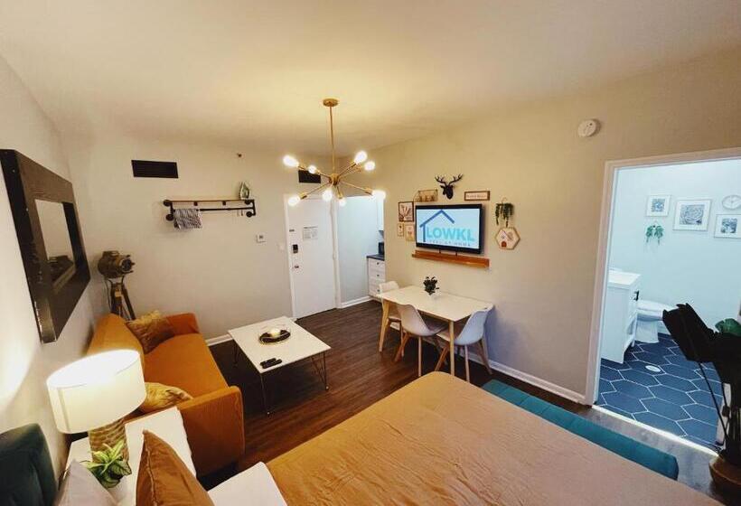 Nine20 Collins Apartments By Lowkl