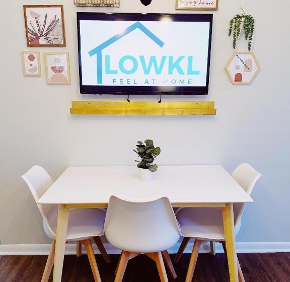 Nine20 Collins Apartments By Lowkl