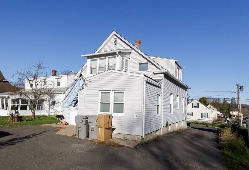 بنسيون 53 Geary Ave