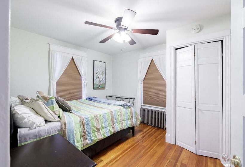 بنسيون 53 Geary Ave