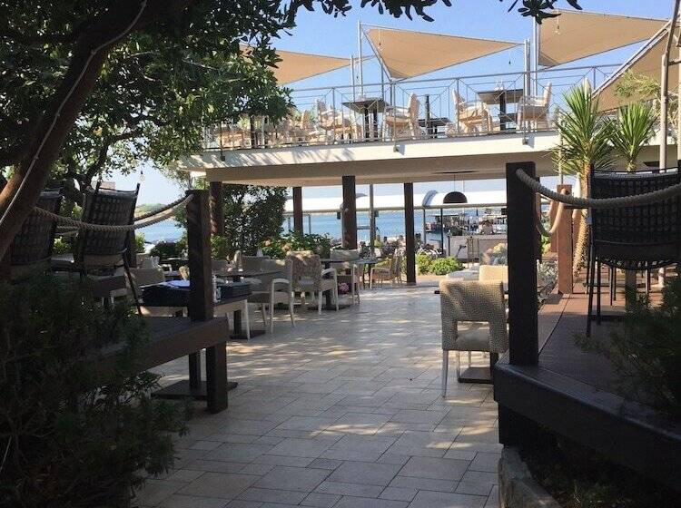 Пансион Guesthouse Punta Mira Beachfront