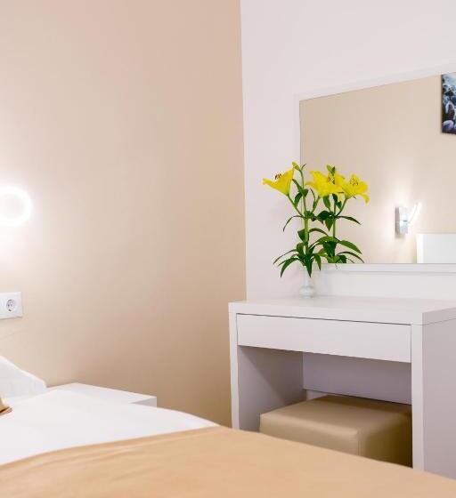 פנסיון Villa Stonehouse