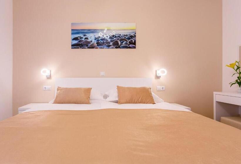 פנסיון Villa Stonehouse