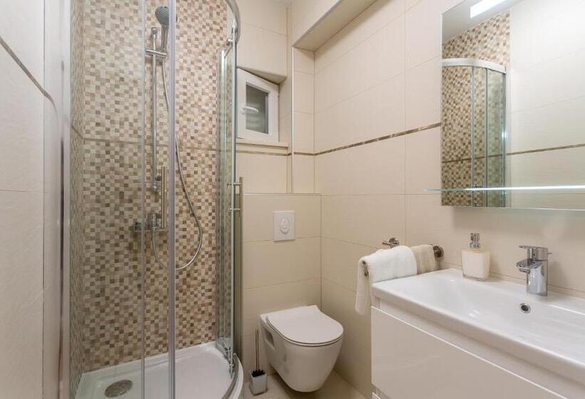 פנסיון Villa Stonehouse