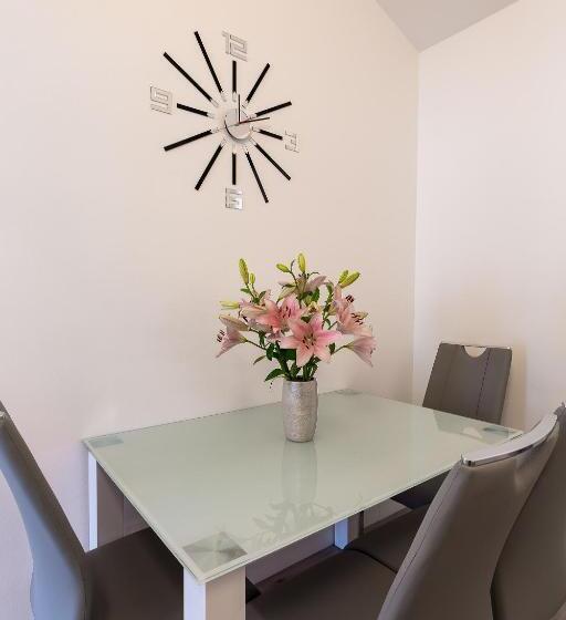 פנסיון Villa Stonehouse