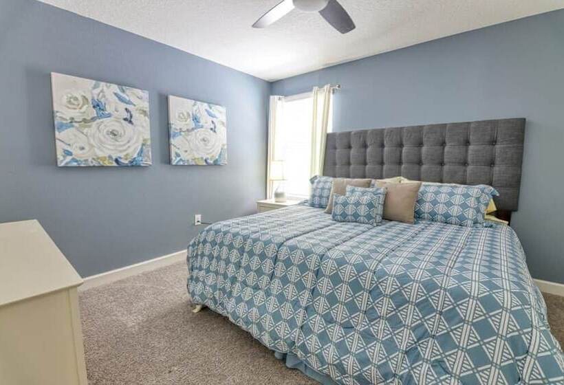 Perfect Vacay, Themed Rooms, Game Room & Theater