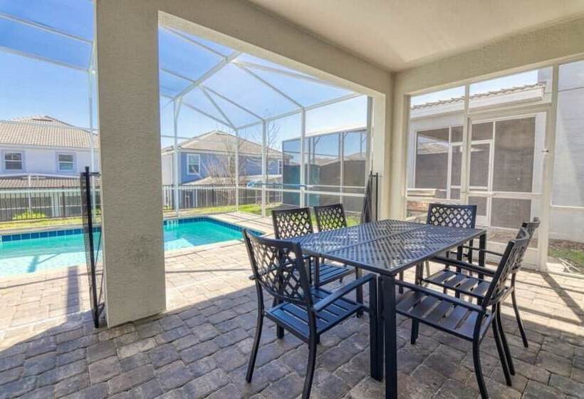 Perfect Vacay, Themed Rooms, Game Room & Theater