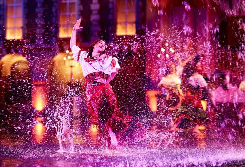 Puy Du Fou France   Hotel Les Iles De Clovis