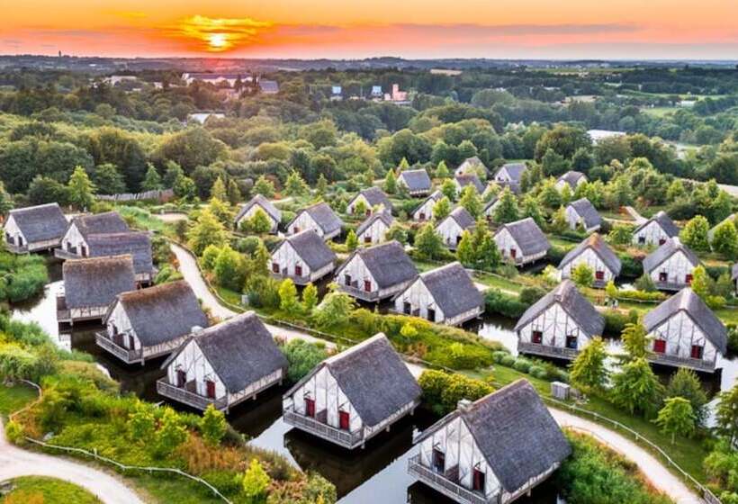 Puy Du Fou France   Hotel Les Iles De Clovis