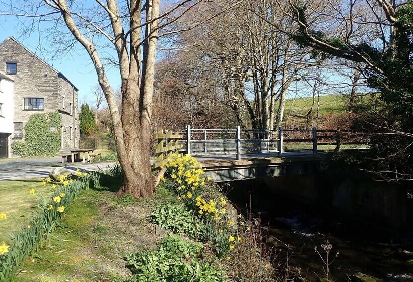 Резиденция Beautiful 15th Century Watermill Lovely Location