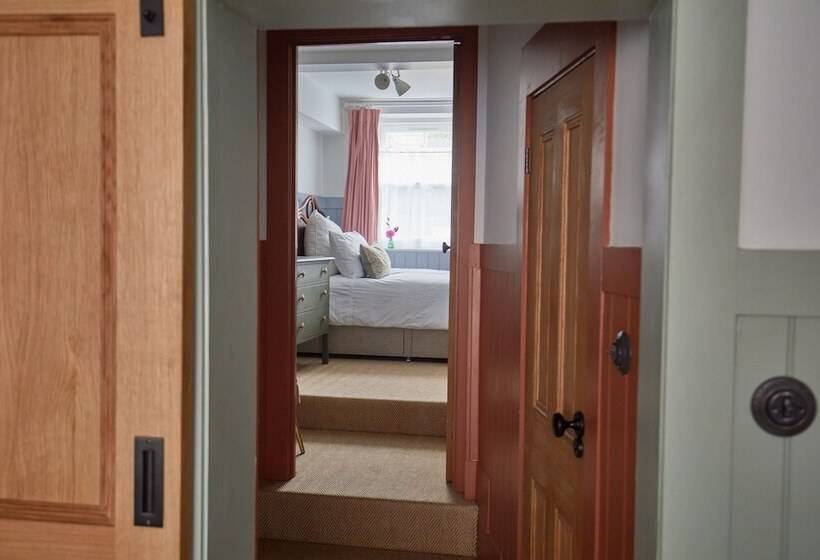 إقامة Beautiful 2 Bed Victorian Conversion In Pewsey