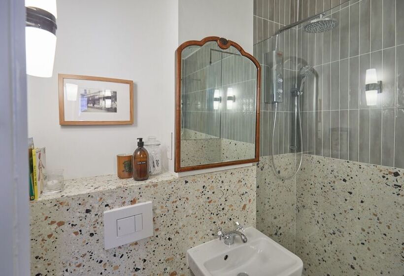 إقامة Beautiful 2 Bed Victorian Conversion In Pewsey