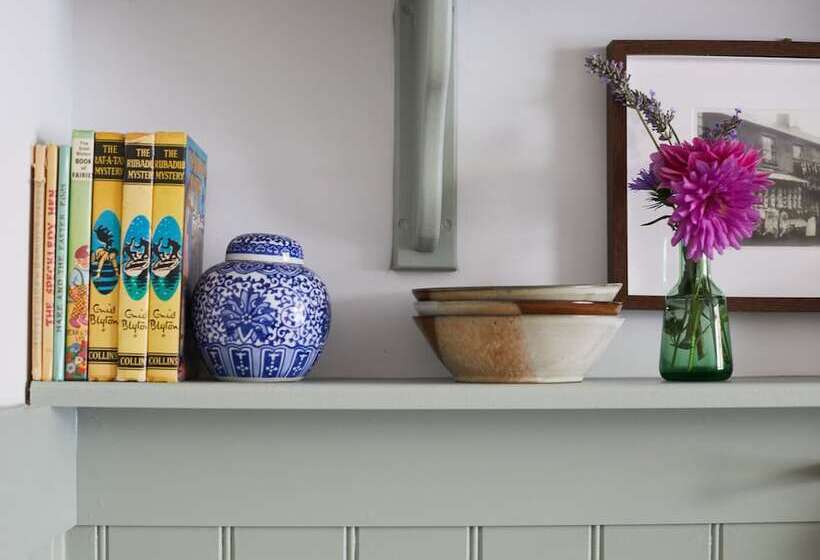 إقامة Beautiful 2 Bed Victorian Conversion In Pewsey