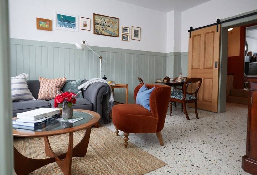 إقامة Beautiful 2 Bed Victorian Conversion In Pewsey