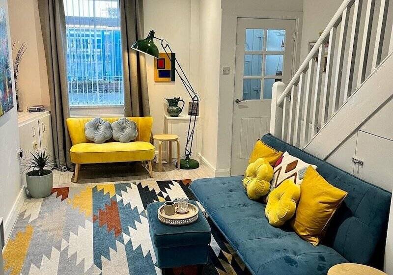 דירת נופש Cosy 2 Bed House Close To Belfast City Centre