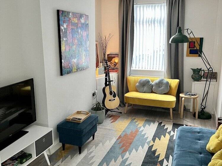 דירת נופש Cosy 2 Bed House Close To Belfast City Centre