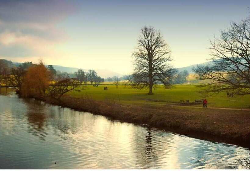 اقامتگاه Cosy And Quirky House In The Heart Of Bakewell