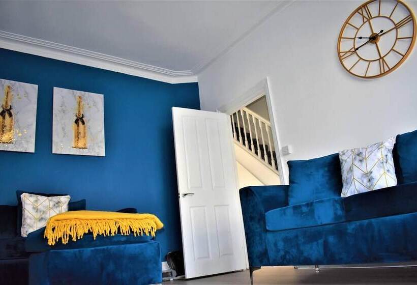 レジデンス Cosy, Modern House Nearby Seafront Southend