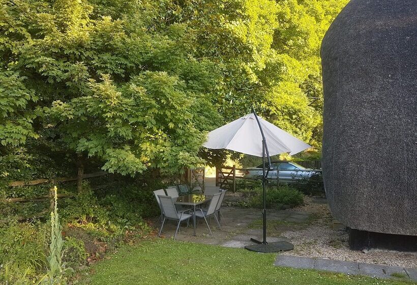 Резиденция Delightful 3 Bed Thatched Cottage Near Winchester