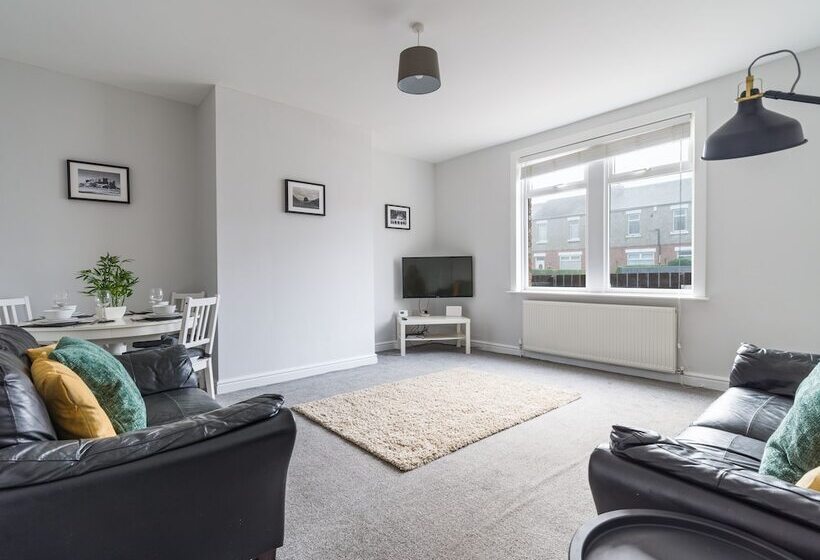 住所  Hawthorn House   2bedroom Ashington Northumberland