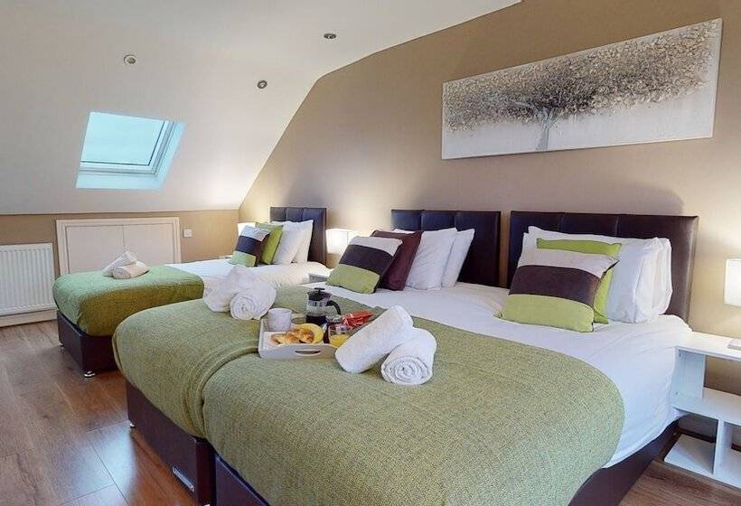 レジデンス Charming 5 Bed House In Romford