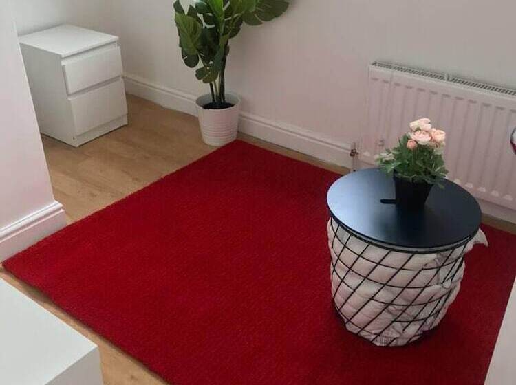 Резиденция Stunning 5 Bed House In Erith, Greater London