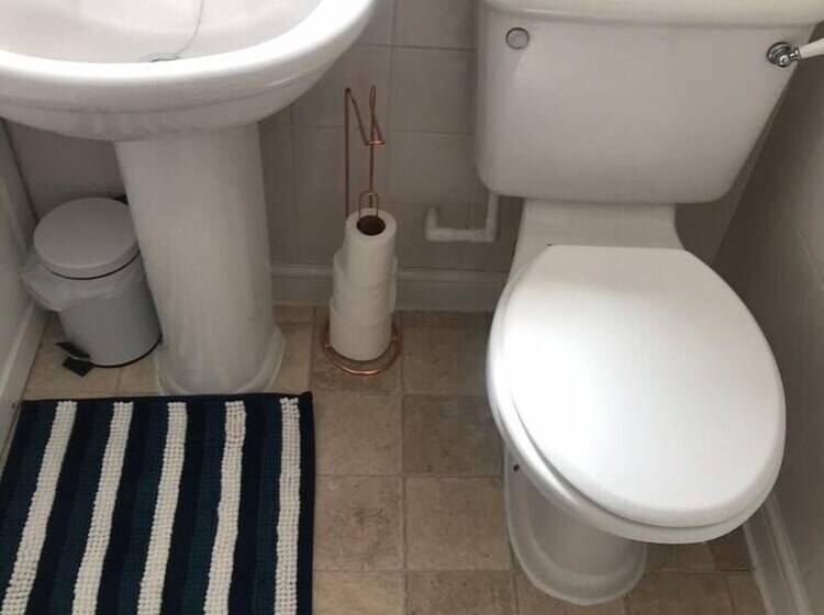 Резиденция Stunning 5 Bed House In Erith, Greater London