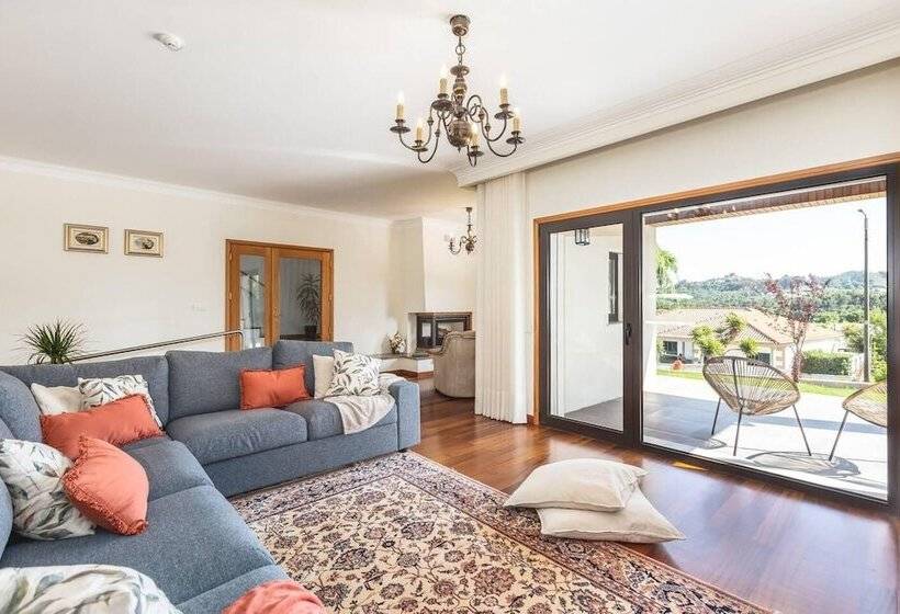 דירת נופש Stunning 6 Bed House In Brito, Guimaraes