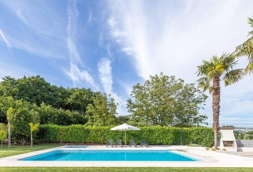 דירת נופש Stunning 6 Bed House In Brito, Guimaraes