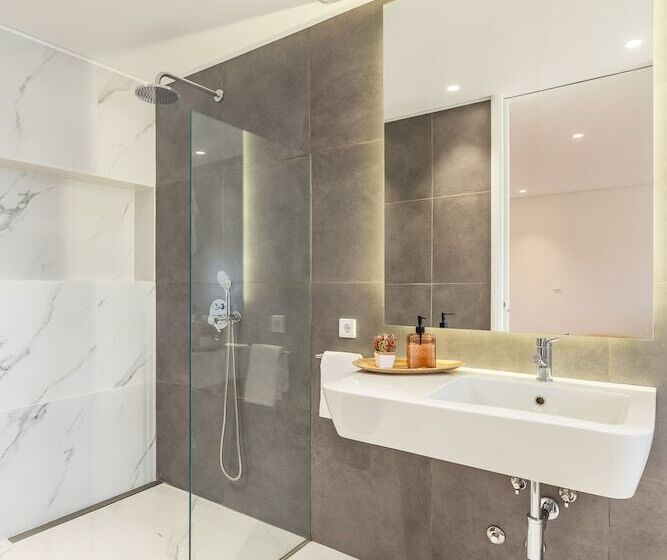 住所  Stunning 6 Bed House In Brito, Guimaraes