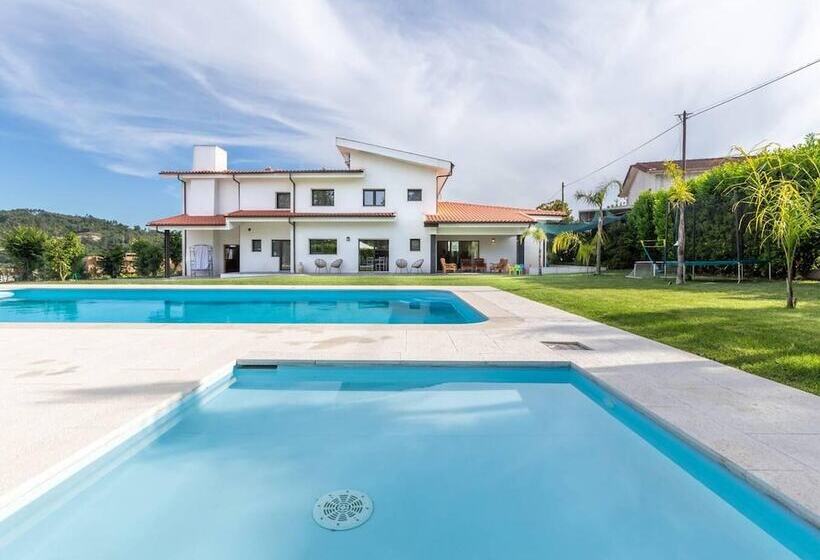 レジデンス Stunning 6 Bed House In Brito, Guimaraes