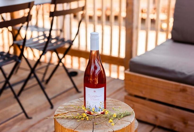 渡假胜地  Huttopia Wine Country