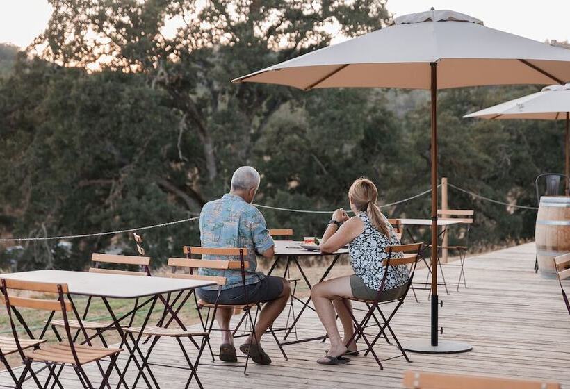 渡假胜地  Huttopia Wine Country