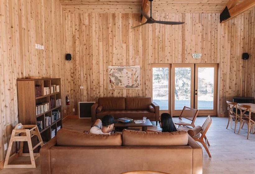 渡假胜地  Huttopia Wine Country