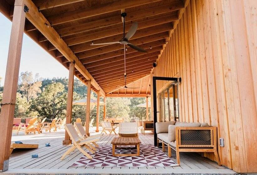 渡假胜地  Huttopia Wine Country