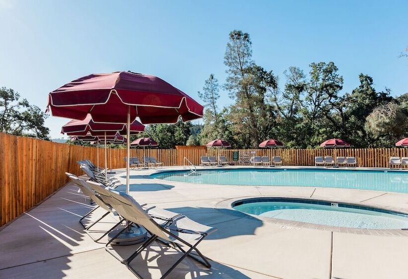 渡假胜地  Huttopia Wine Country