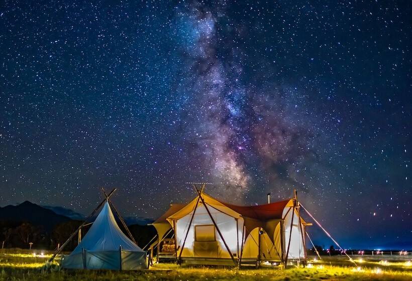 Курорт Under Canvas North Yellowstone   Paradise Valley
