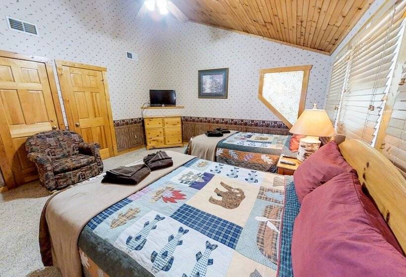 Smoky Mountain Lodge