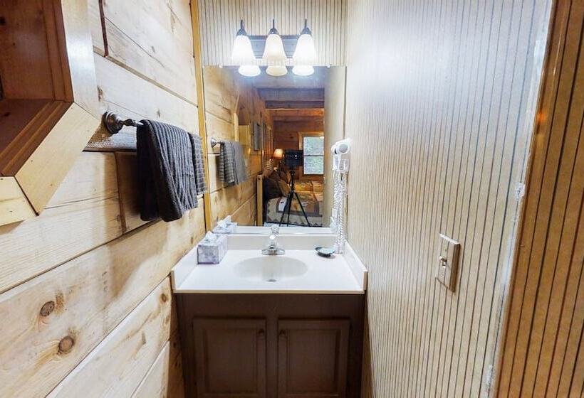 Smoky Mountain Lodge