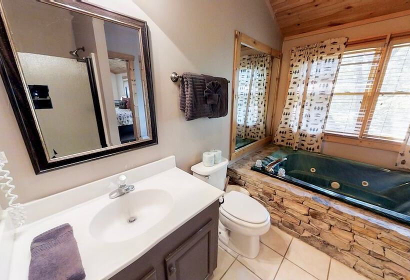 Smoky Mountain Lodge