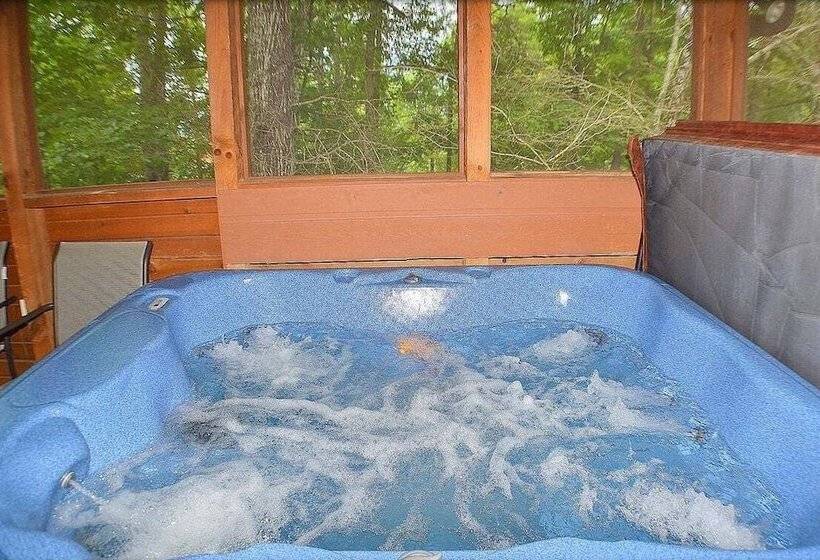 Smoky Mountain Lodge