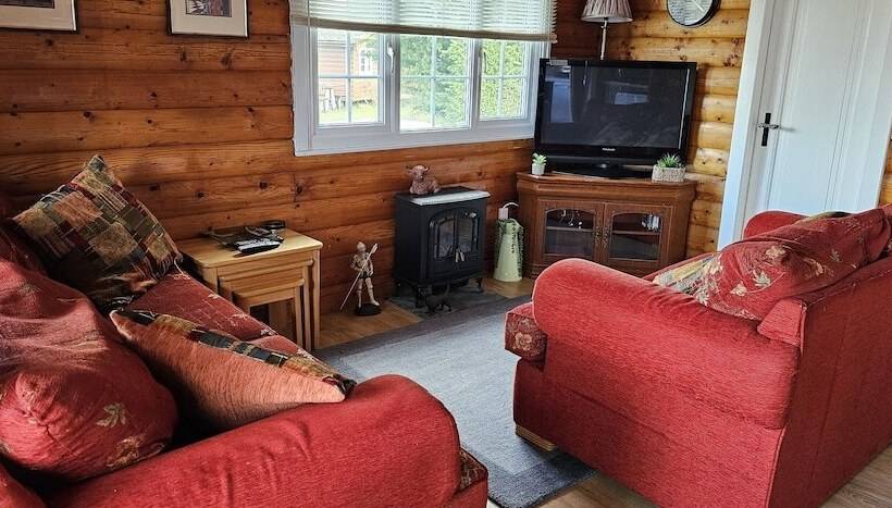 Snowdonia National Park Log Cabin With Garden