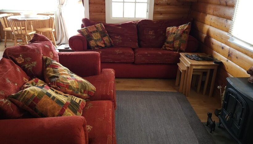 Snowdonia National Park Log Cabin With Garden