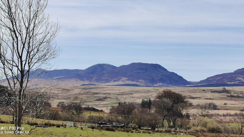 Snowdonia National Park Log Cabin With Garden