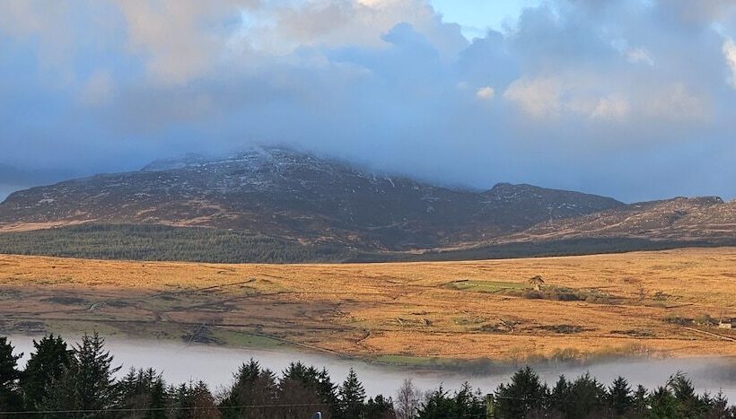Snowdonia National Park Log Cabin With Garden