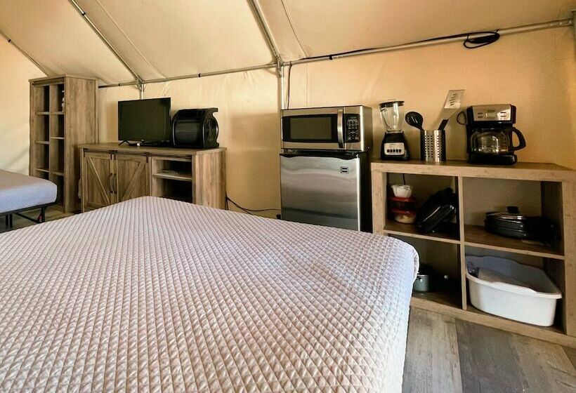 Son S Rio Cibolo   Glamping Cabin M