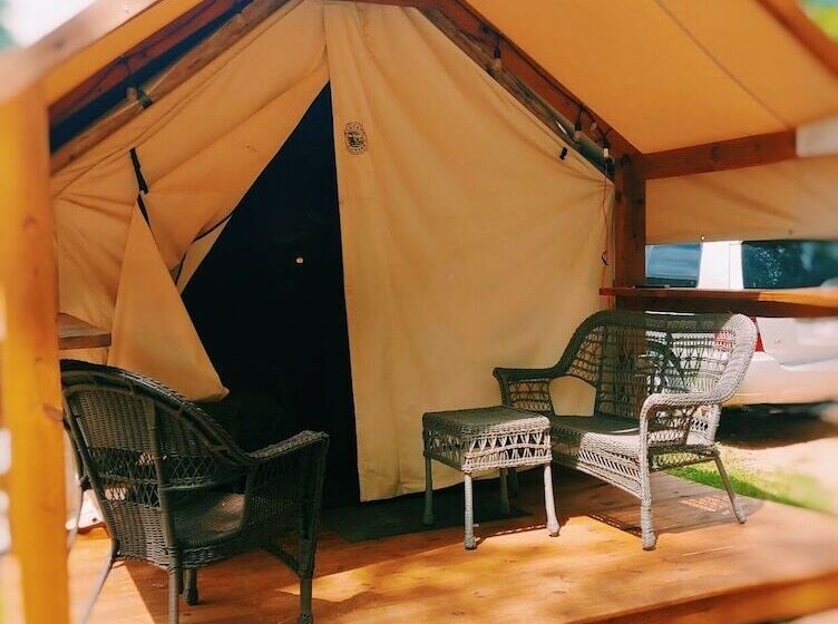 Son S River Ranch Glamping Cabin 32