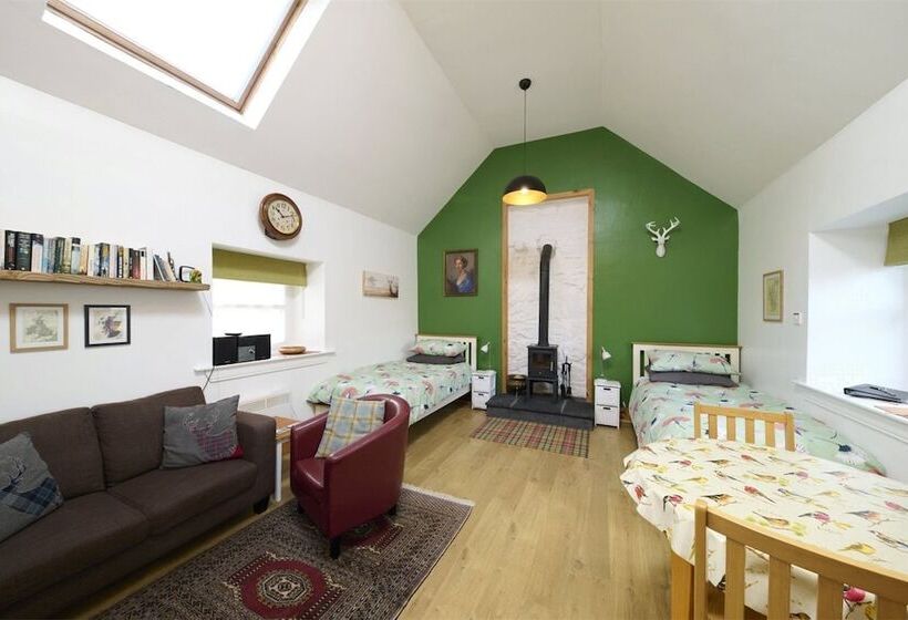 The Smithy House & Cottages